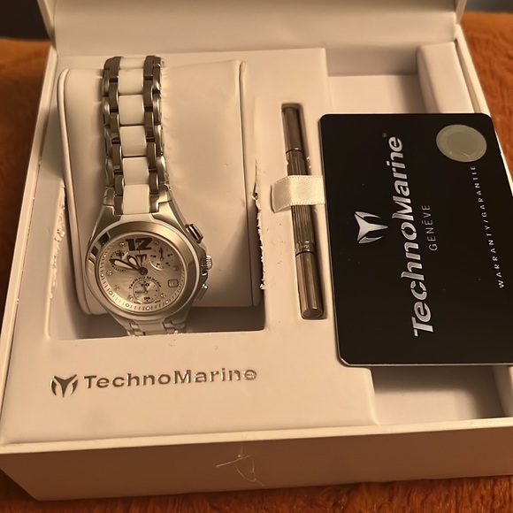 TechnoMarine watch - Picture 7 of 9